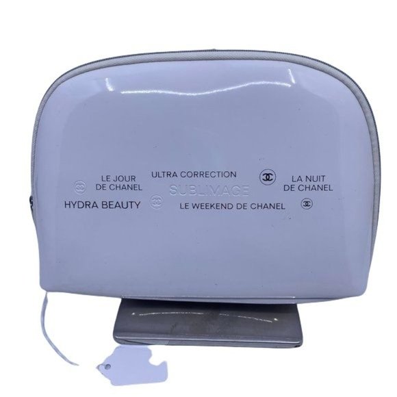Chanel White Sublimage make up bag - Picture 1 of 7